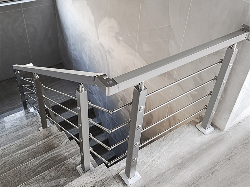 不锈钢楼梯方管