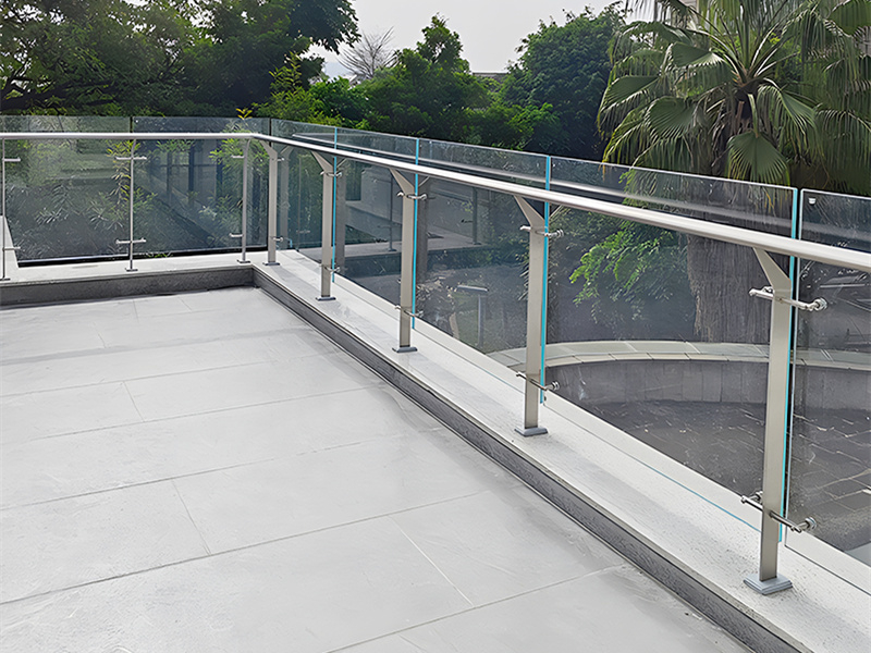 阳台栏杆