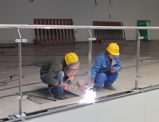 不锈钢栏杆安装步骤：二，施工流程